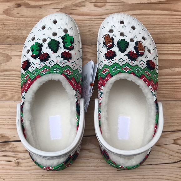 Crocs Classic Lined Holiday Charm Clog - Picture 13 of 16